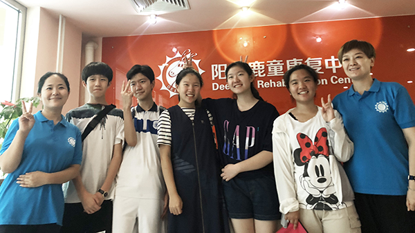一场孩子们和孩子们的生日会