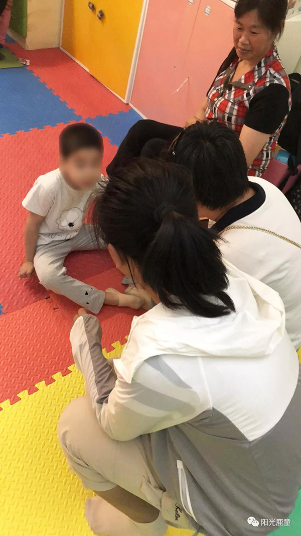 一场孩子们和孩子们的生日会