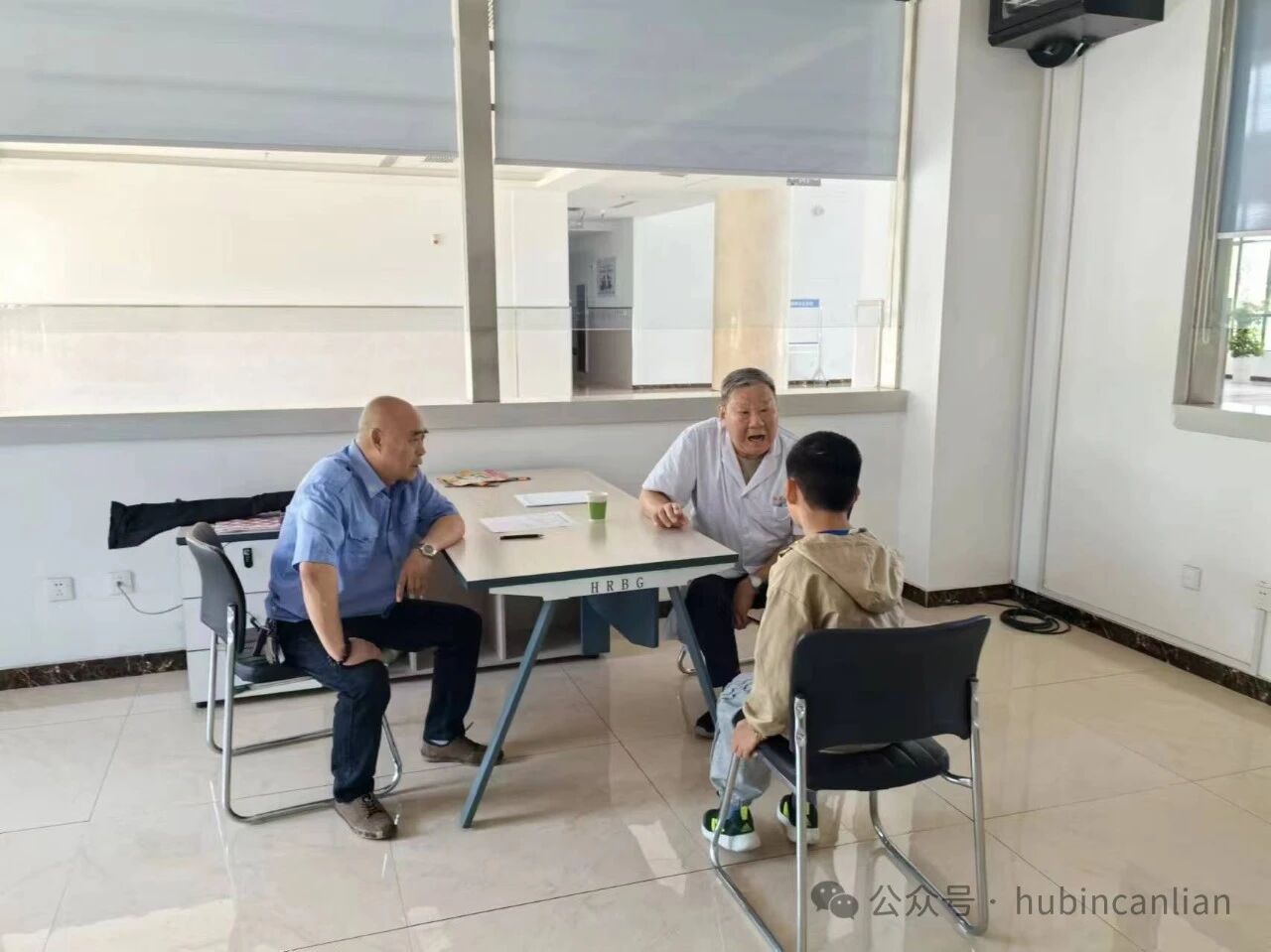 “集善阳光鹿童脑瘫儿童救助项目”专家爱心义诊活动惠利湖滨区脑瘫患儿