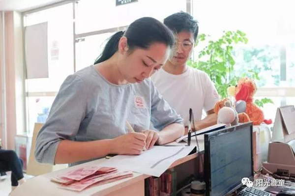 此刻，请为他们鼓掌