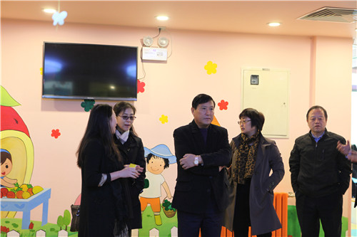 北京市及昌平区残联领导视察阳光鹿童