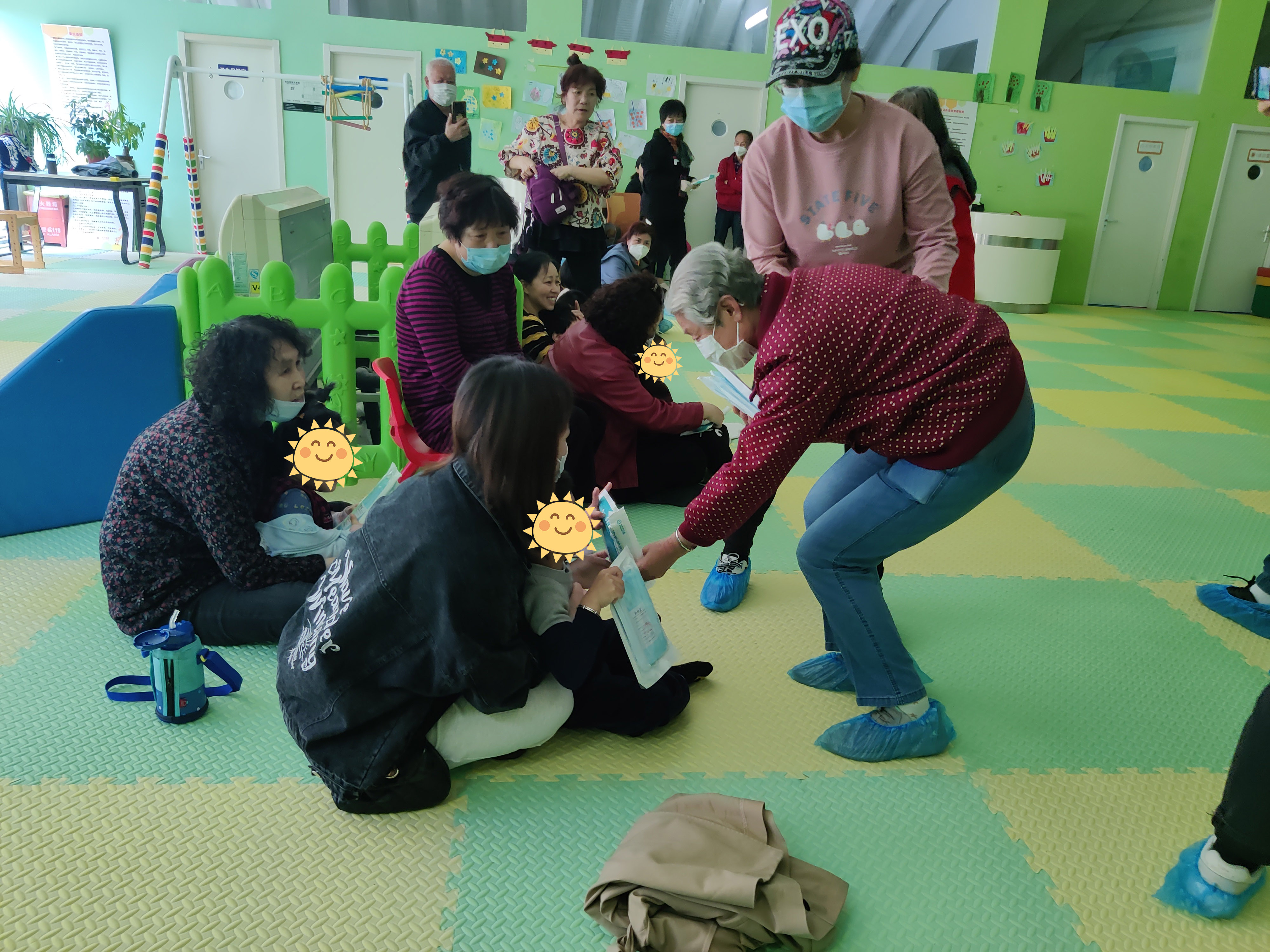 资讯丨“一起出发公益行”来到阳光鹿童康复中心慰问脑瘫儿童
